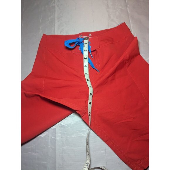 Under Armour Rigid Boardshorts Swim Trunks Solid Red Logo Size 26 Loose - Picture 11 of 12